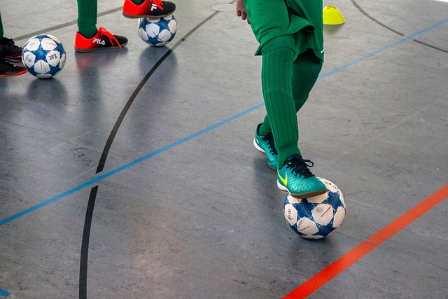 泰伦·卢：赛中我不知道哈登得了多少分，他在进攻端扛着我们